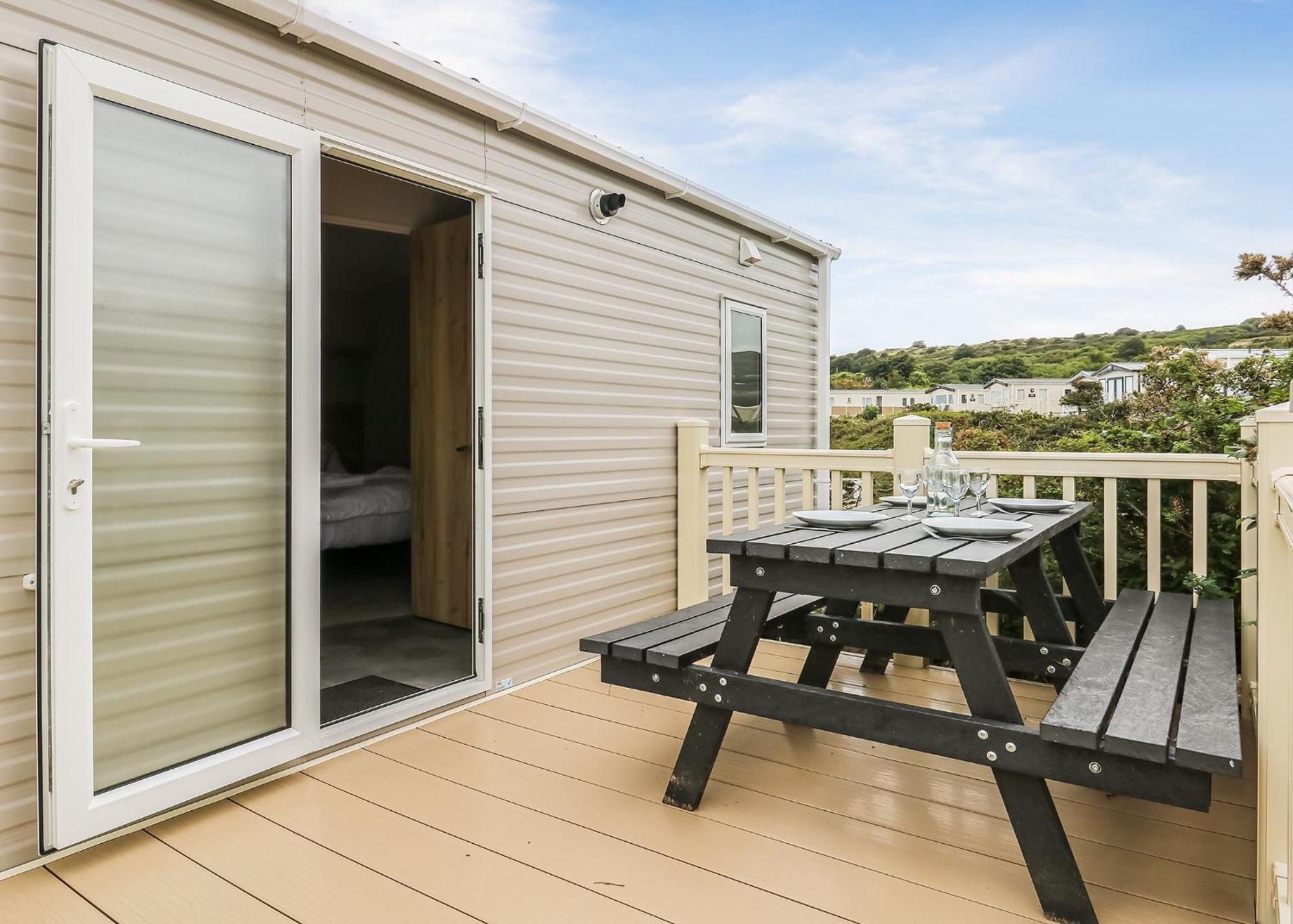 Waters Edge Leisure Park Hotel Cardigan Exterior photo